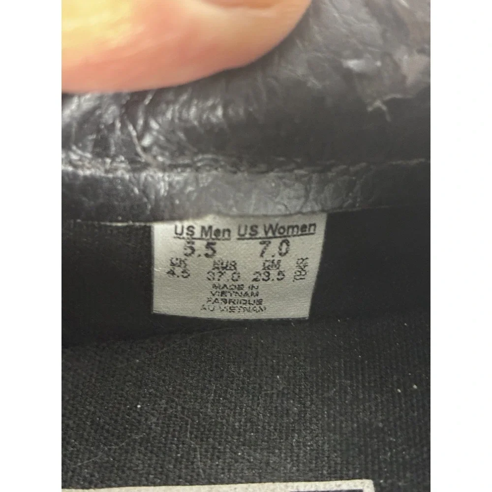 Women's Vans Leather Black Slip Size 7 Shoes